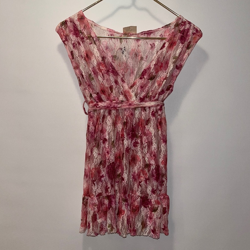 BRAND NEW Floral Lace Pink & White Shirt Size S